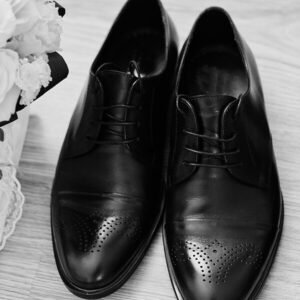 Groom shoes